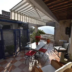 https://studio-en-villa-et-sa-terrasse.fr-provencehotel.com