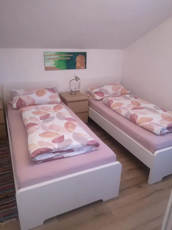 Ferienwohnung Alpenblick 아인링